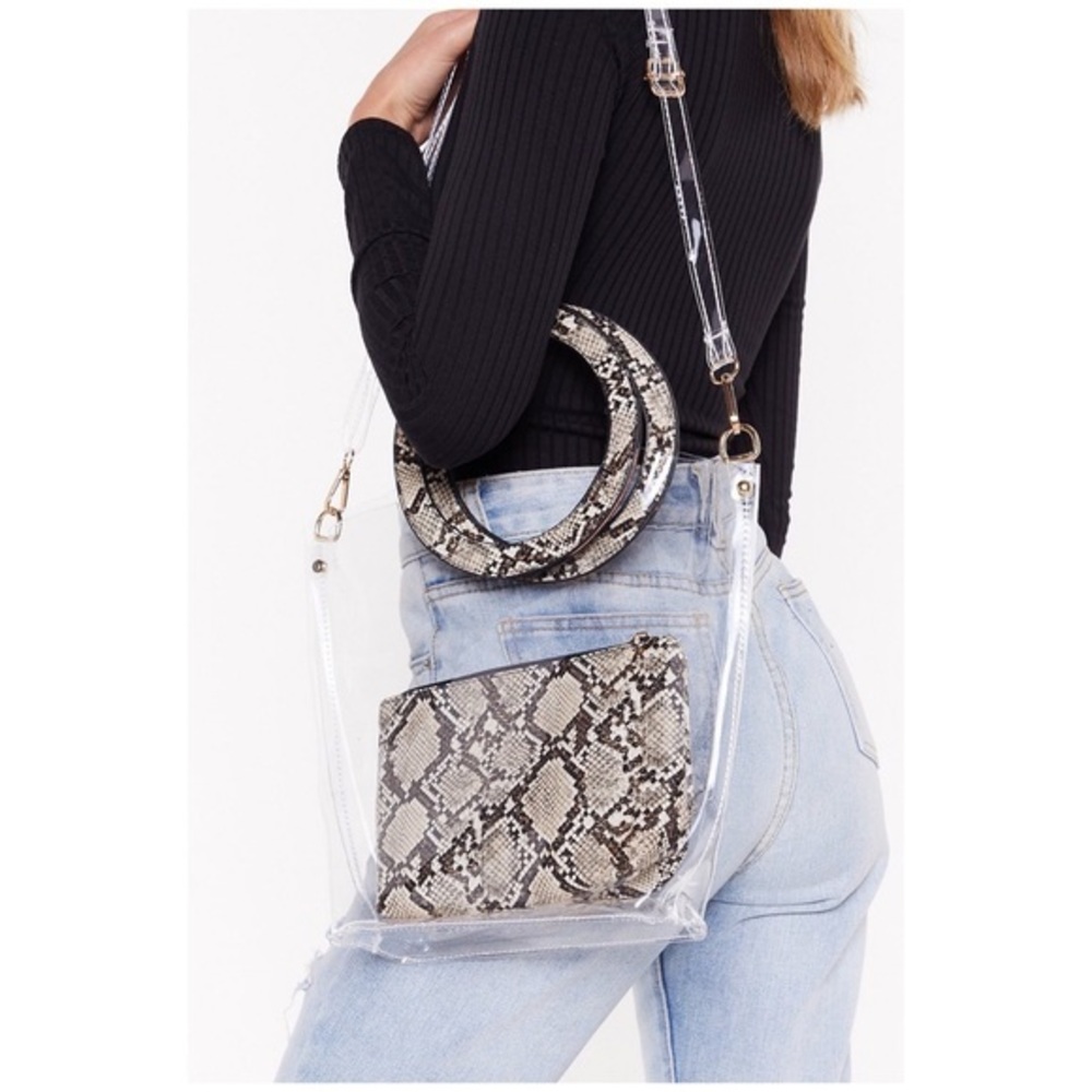 Nasty Gal WANT Time to Clear the Air Snake Bag NWT